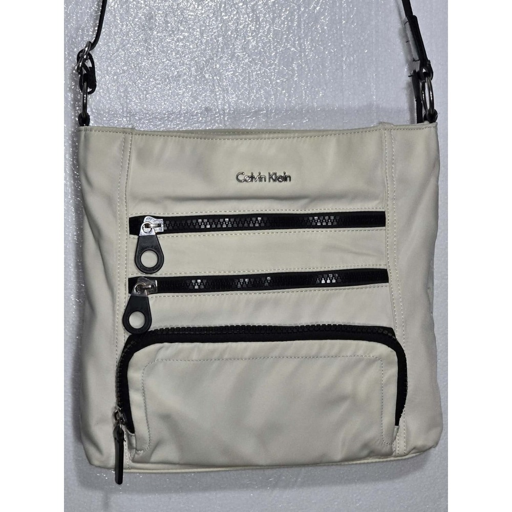 Calvin Klein Crossbody Bag Cream Nylon Multi Zip Pocket Casual GUC - Picture 4 of 8